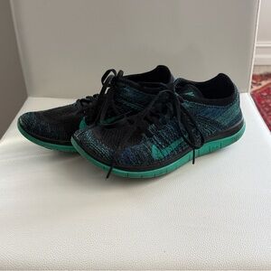 Nike Black and Green Running Shoes